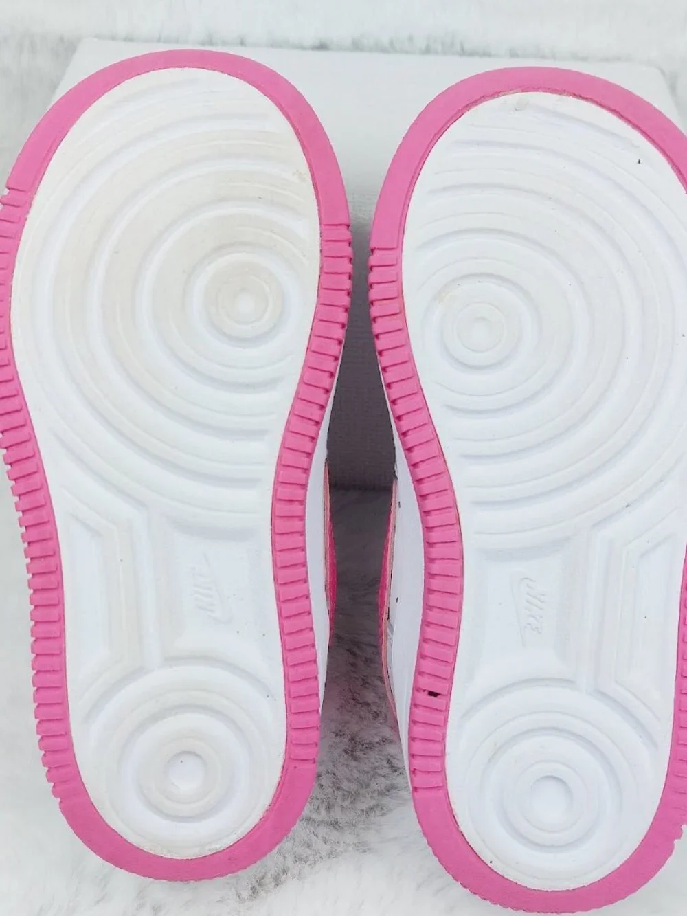 Nike Force 1 Low EasyOn Girls White Laser Fuchsia Sneaker Shoes Size US 10.5C
